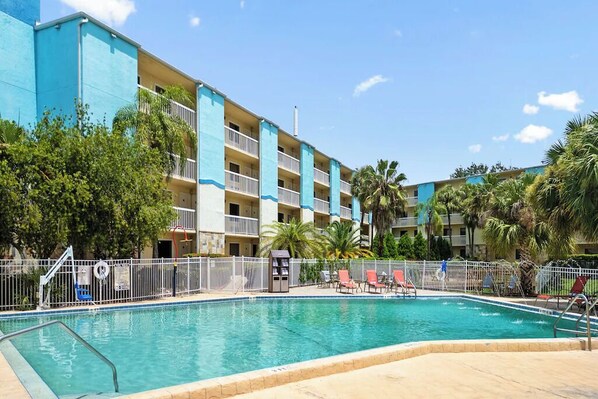 Pool - Orlando Adventures Start Here | 1.2 mi to Islands of Adventure | Free-Breakfast (Orlando)