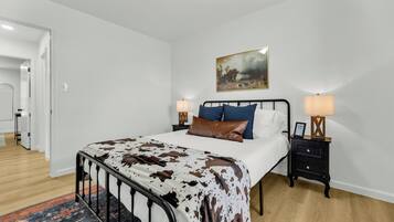 3 chambres, fer et planche à repasser, accès au Wi-Fi (inclus)
