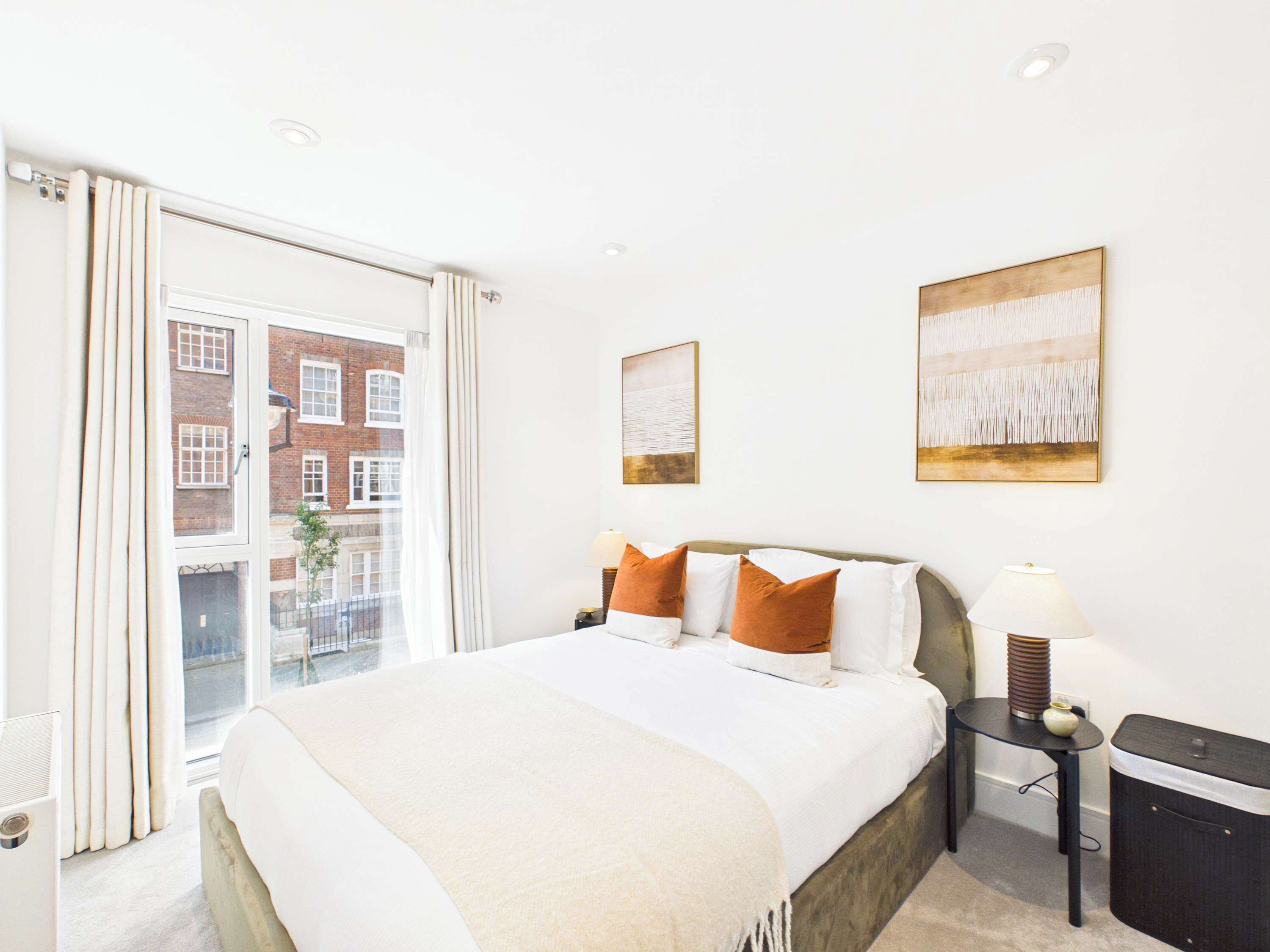 2 bedrooms, iron/ironing board, travel cot, WiFi