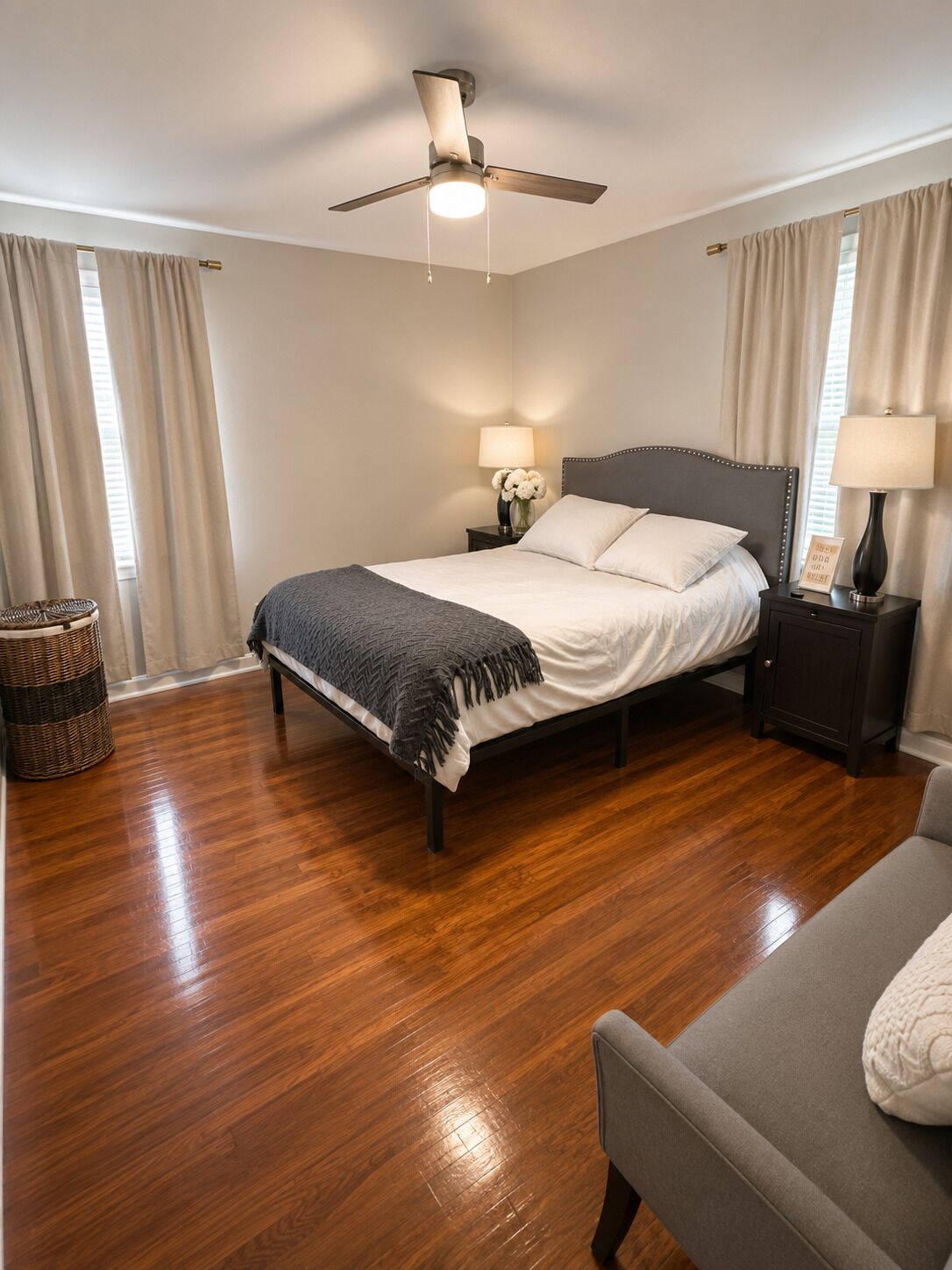3 bedrooms, iron/ironing board, WiFi, bed sheets