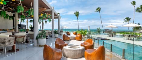 Apartment | Outdoor dining
