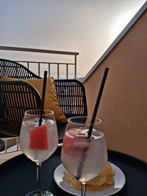 Outdoor dining - Vrbo Property (Terrasini)