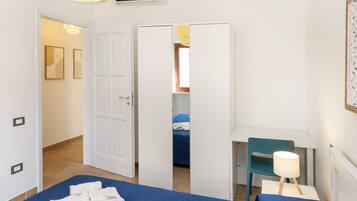 3 bedrooms, iron/ironing board