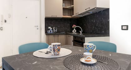 La Maison Santorini - superior apartment near the sea