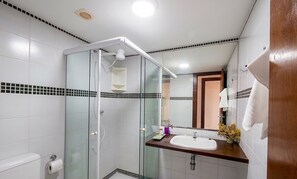 Basic Apartment | Bathroom - Apt. in Condo. w/ Pool & BBQ Cvc0010 (Camaçari)