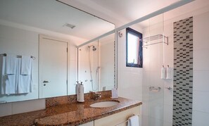 Unclassified image, 5 of 22, button - Studio With Balcony in a Cond. With Pool Jbv0432 (Florianópolis)