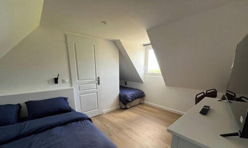 At Lulu & Pierrot • Renovated family home for 7 people, within walking distance of the beach
