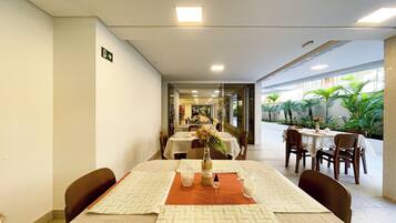 Apartment | Dining