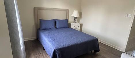 4 bedrooms, iron/ironing board, travel crib, WiFi (free)