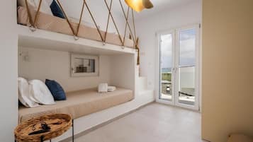 Elite Villa, Sea View | In-room safe, soundproofing, iron/ironing board, WiFi (free)