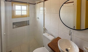 Basic Studio | Bathroom