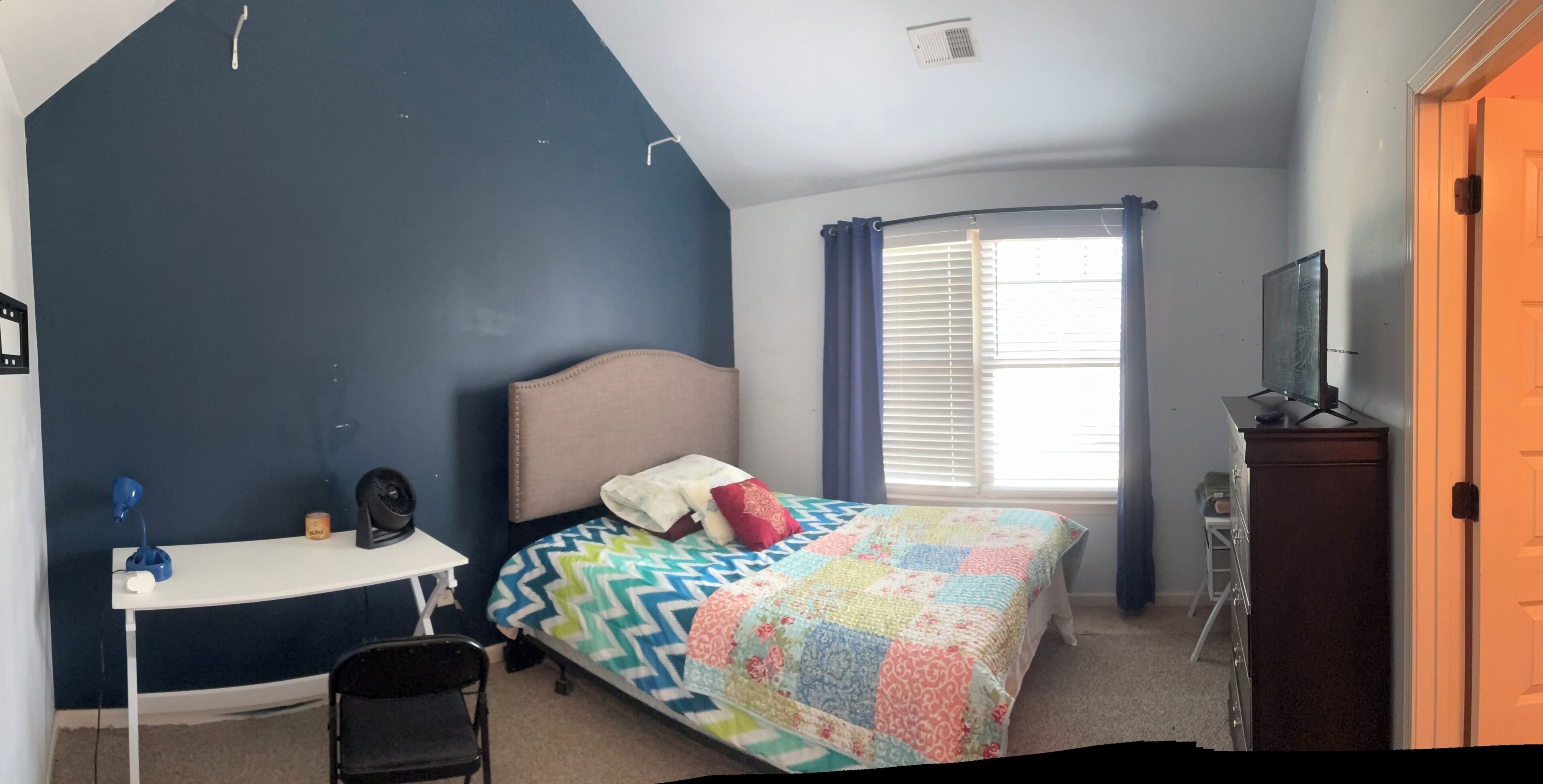 5 habitaciones, tabla de planchar con plancha y wifi gratis 