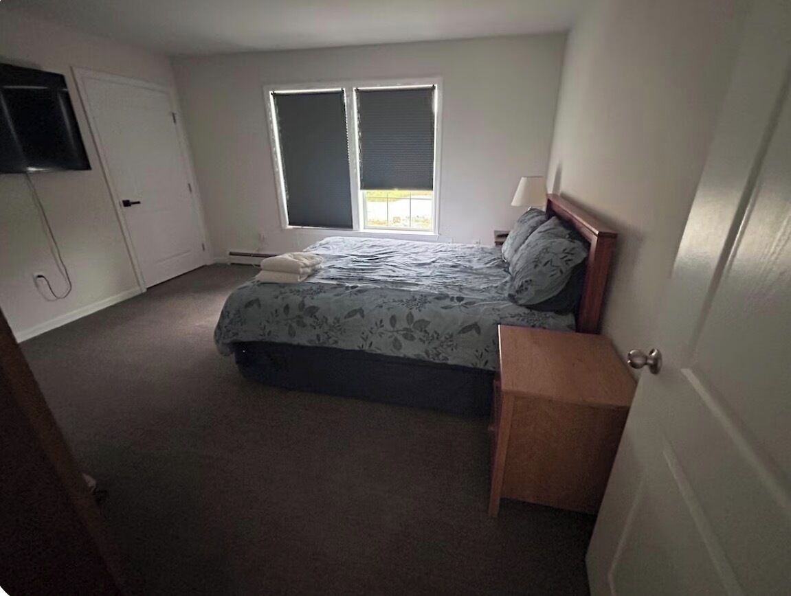 3 bedrooms, WiFi (free), bed sheets