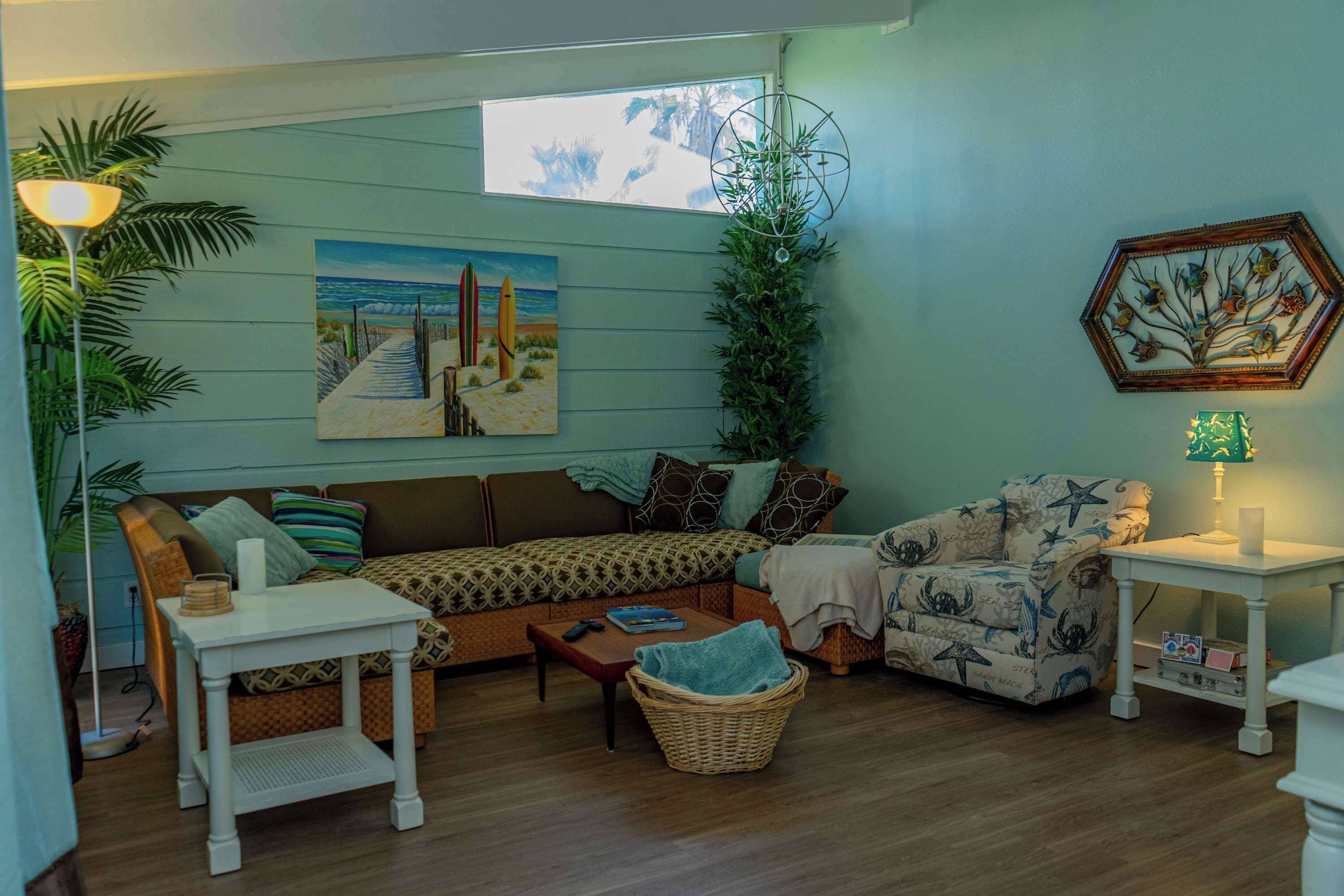 House, Multiple Beds, Garden View (Caribbean Vibes Entire Duplex) | Living area