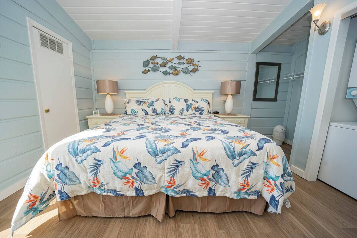 House, Multiple Beds, Garden View (Caribbean Vibes Entire Duplex) | 5 bedrooms, individually decorated, individually furnished, bed sheets