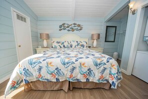 Talo, useita sänkyjä, näköala puutarhaan (Caribbean Vibes Entire Duplex) | 5 makuuhuonetta, yksilöllisesti sisustettu, yksilöllisesti kalustettu