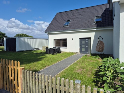 Modernes Ferienhaus Mechower See  / Nahe Ratzeburg  /  bis 5 Gäste