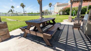 Tempat makan outdoor