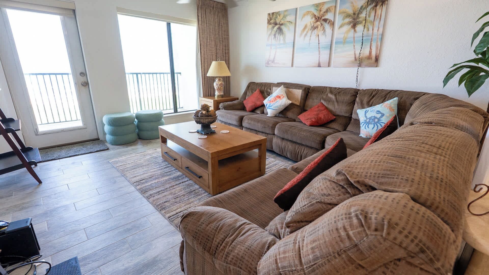 Apartment, Multiple Beds, Ocean View (Embassy 502 ) | Living area