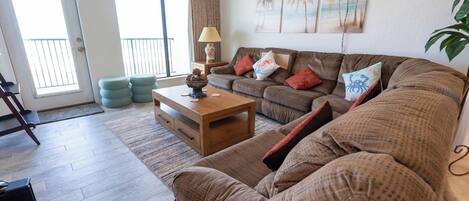 Apartment, Multiple Beds, Ocean View (Embassy 502 ) | Living area