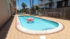 Pool - 2BR Pool, 200 Steps to Beach, High Ceilings SPI (South Padre Island)