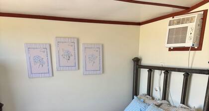 1-bed tiny home in Abilene. Minutes from data center, horse pasture available.