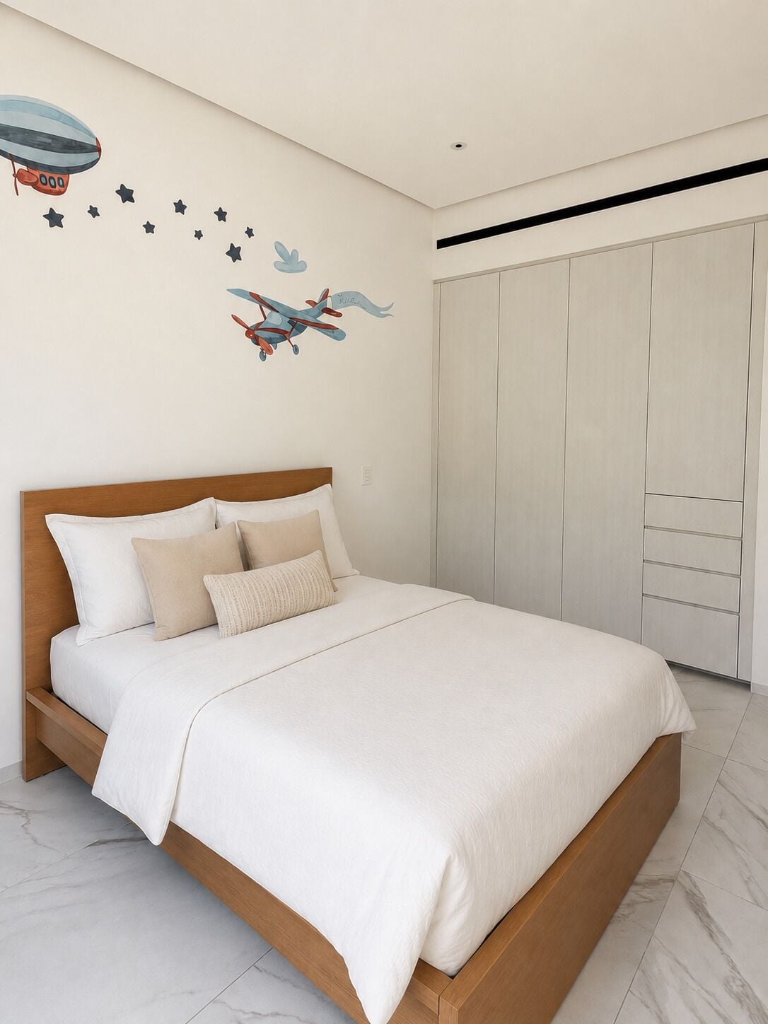 Luxury Condo, 3 Bedrooms, Balcony | Free WiFi