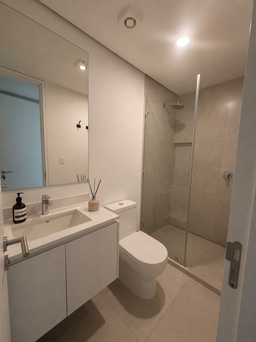 Luxury Condo, 3 Bedrooms, Balcony | Bathroom | Shower, free toiletries, towels, soap