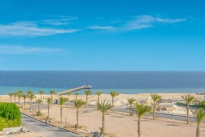 Beach - unique villa with heated pool and Spa (Red Sea Governorate)
