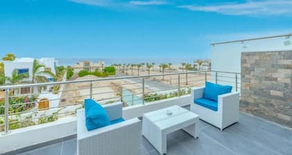 unique villa with heated pool and Spa