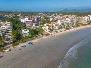 Beach - Luxury two-story penthouse condo at the beach in the heart of Punta de Mita! (Punta de Mita)
