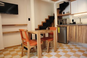 Basic Loft | Dining - San Felipe 668 (Guadalajara)