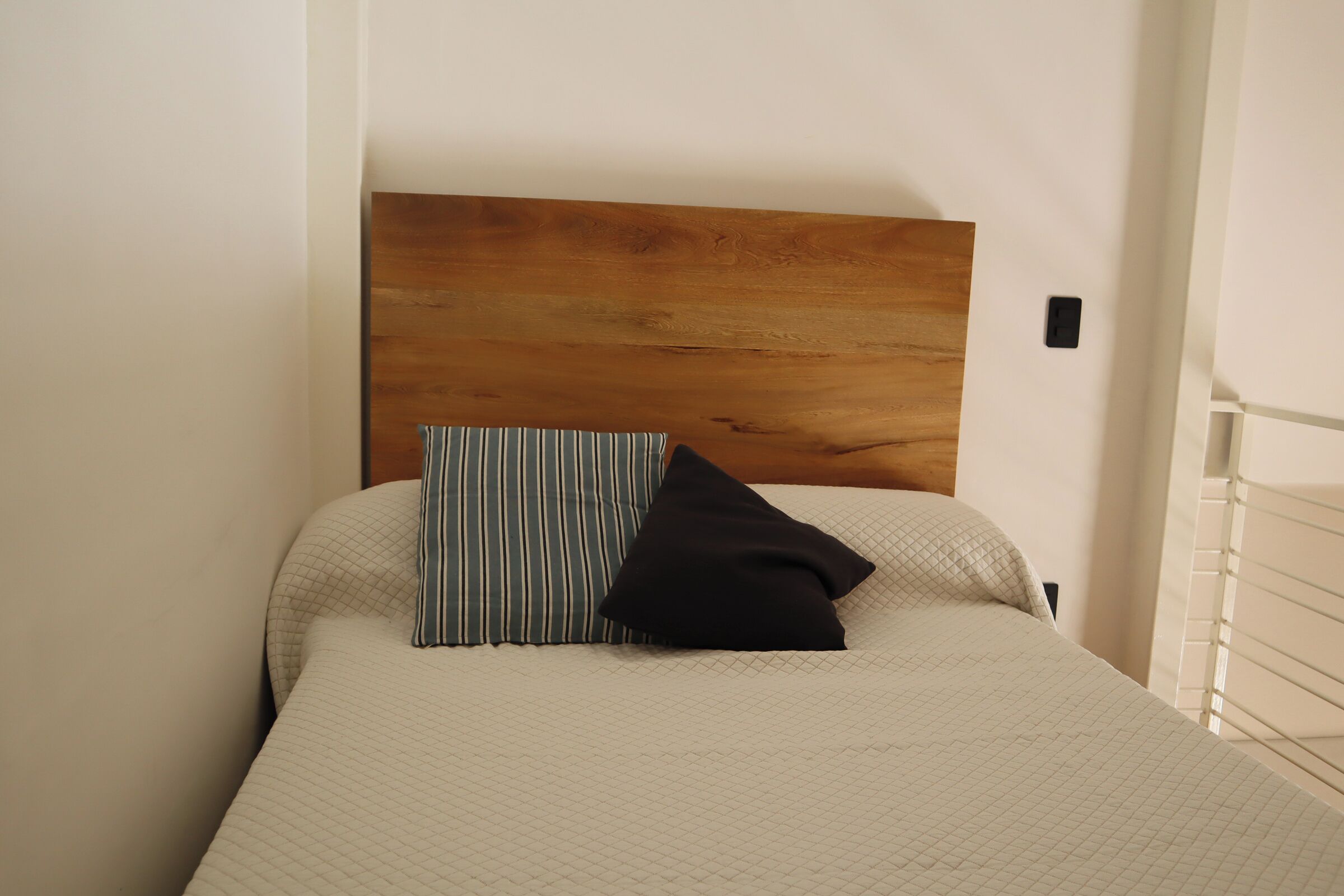 Basic Loft | In-room safe, iron/ironing board (on request), WiFi (free)