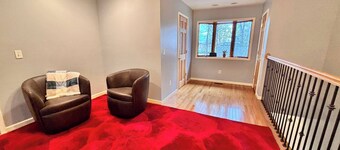 Spacious Retreat w Lake access, Jacuzzi tub