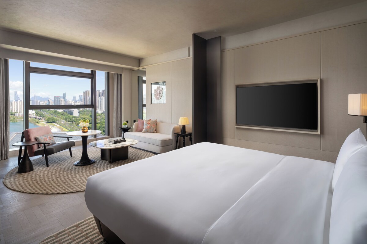 Peralatan tempat tidur premium, peti besi dalam bilik 