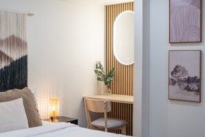 Schreibtisch, Bügeleisen/Bügelbrett, kostenloses WLAN, Bettwäsche