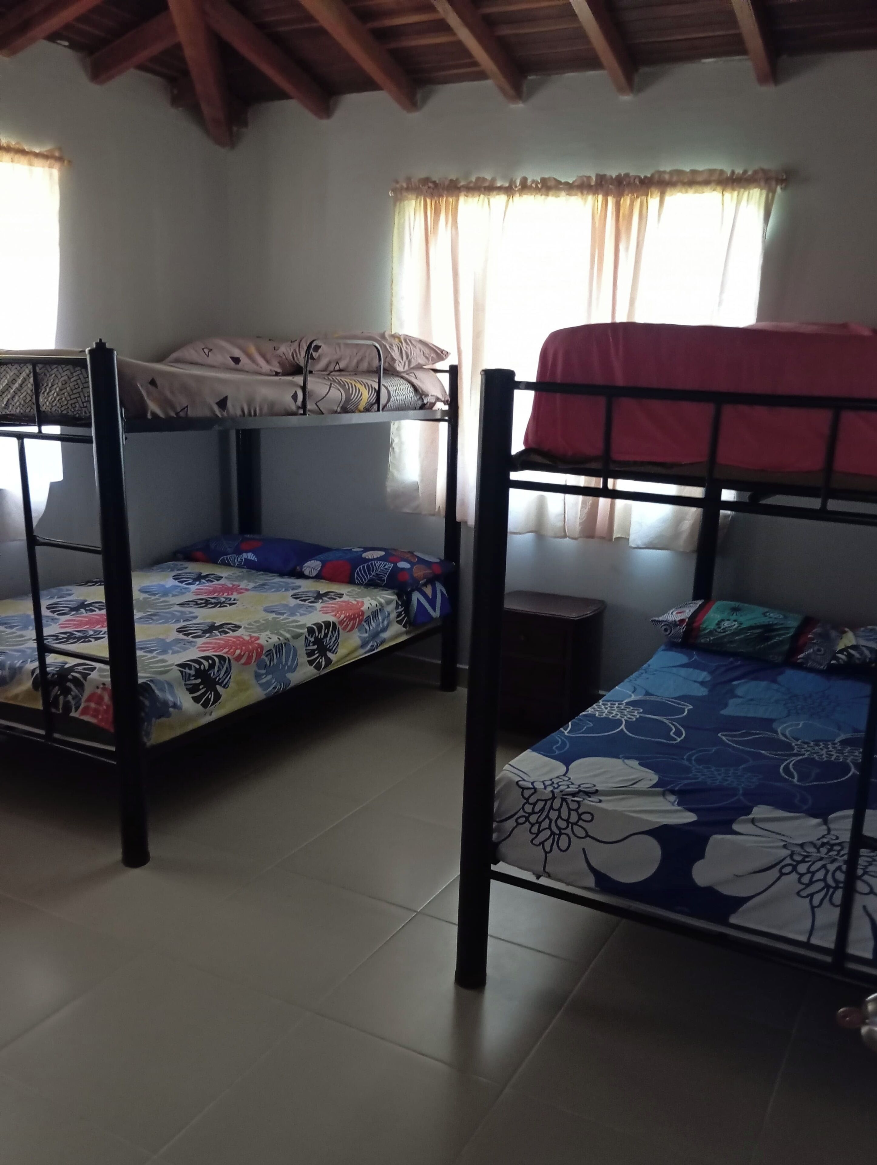 5 bedrooms, WiFi (free)