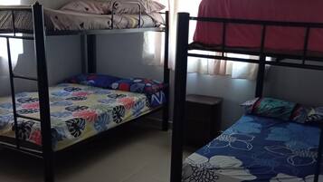 5 bedrooms, WiFi (free)