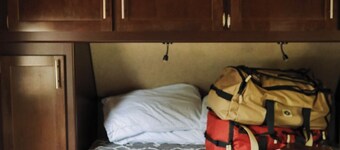 The Wolf Den - Pet Friendly Fifth Wheel Camper Near Mount Rushmore