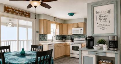 Private Pool • Sleeps 10 • 2BR • Pet-Friendly Homosassa Getaway