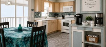 Private Pool • Sleeps 10 • 2BR • Pet-Friendly Homosassa Getaway
