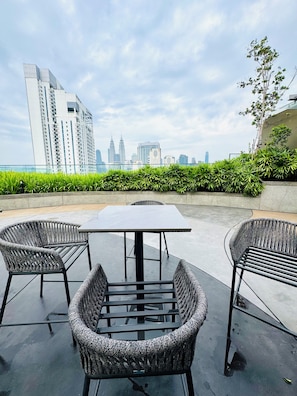 Outdoor dining - Majestic Suites KLCC (Kuala Lumpur)