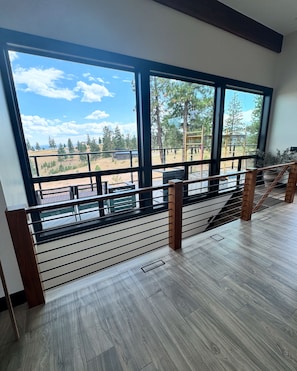 Interior - Chelan Ridge (Chelan)