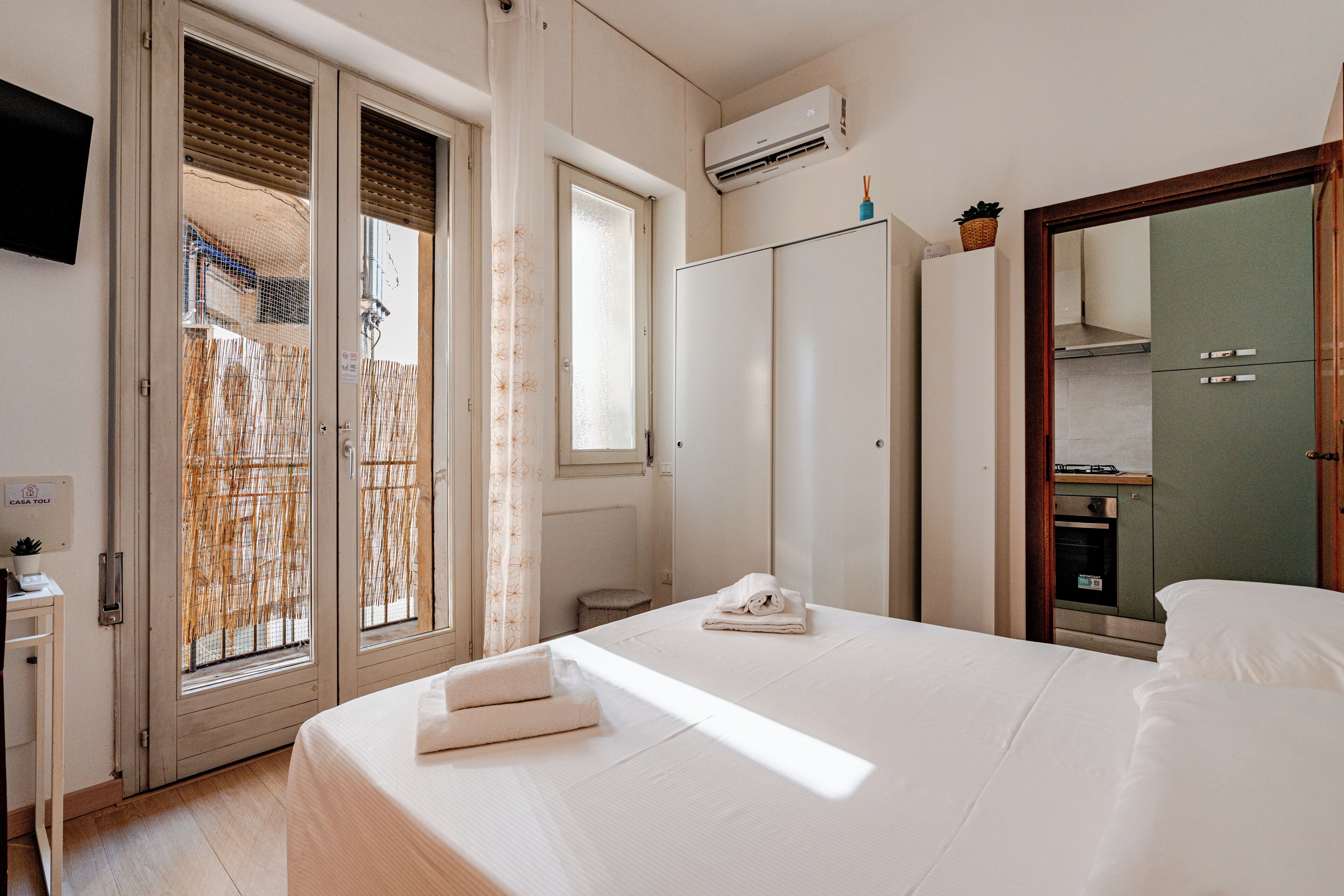 1 bedroom, iron/ironing board, WiFi (free), bed sheets