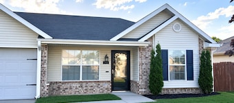 3BR 2BA Relaxing Bentonville Home