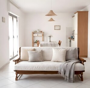 Smart TV - Soliana Vacation Home—Relaxation and Comfort Just 6 km from the Sea (Siniscola)