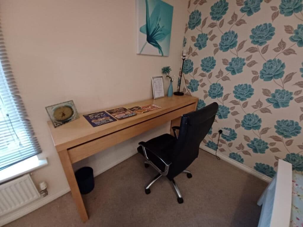 Deluxe Double Room, City View | Interior