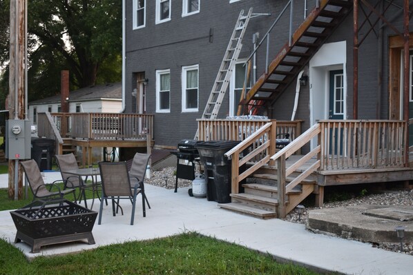 Outdoor dining - Historical German Apartment (Bethel)