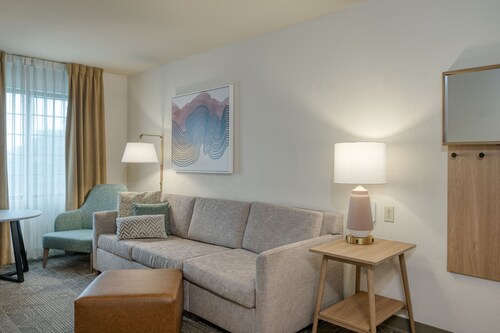 Accessible 1BR King Suite | Free Breakfast + Pool