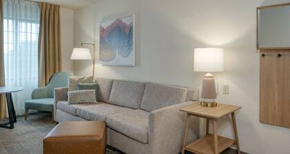 Accessible 1BR King Suite | Free Breakfast + Pool